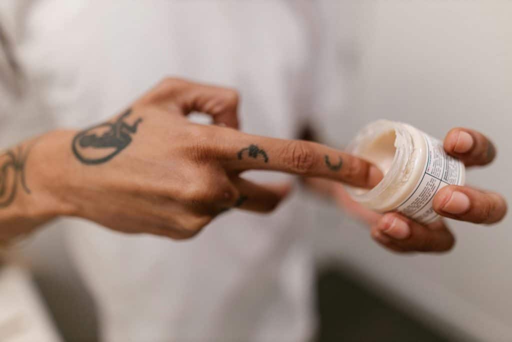 can you use numbing cream before tattoo fading treatments